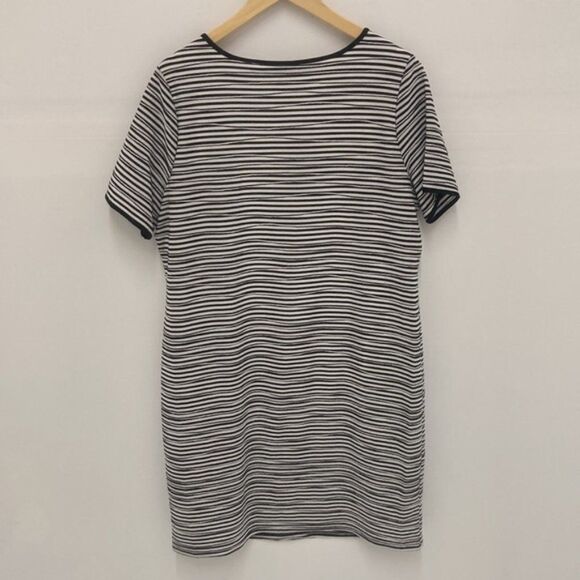 Vince Camuto Dressy Black White Striped Scoop Neck Sheath Dress Plus SIze 1X - Picture 2 of 7